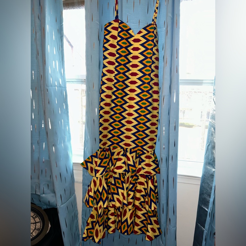 African dress for women ( Royal Kente Gown)